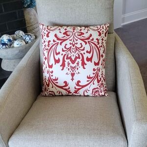 Safavieh Red and White Pillow Covers 18 X 18 (Pair)